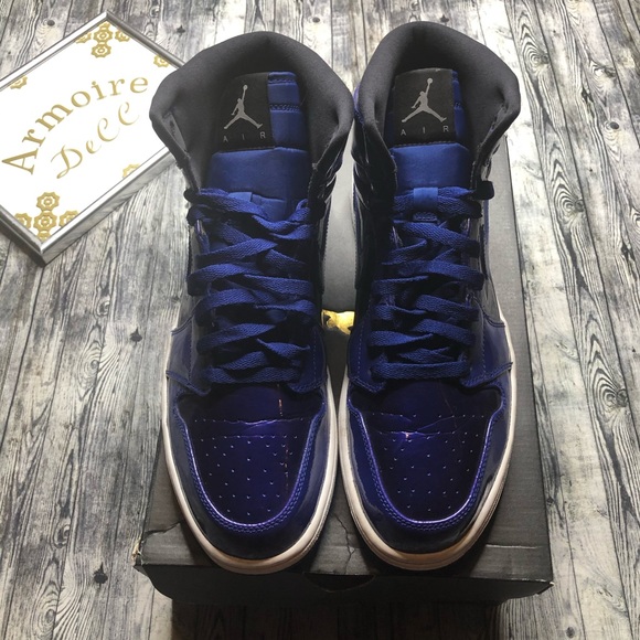 Jordan Other - Air Jordan Retro 1